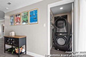 Building Photo - 810 Dakota St