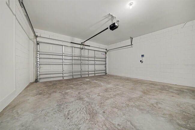 Building Photo - 3408 Spineywood Dr