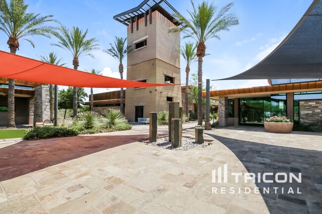 Building Photo - 12571 W Mazatzal Dr