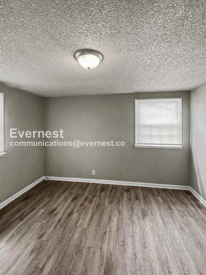 Building Photo - 4274 Sweden Dr