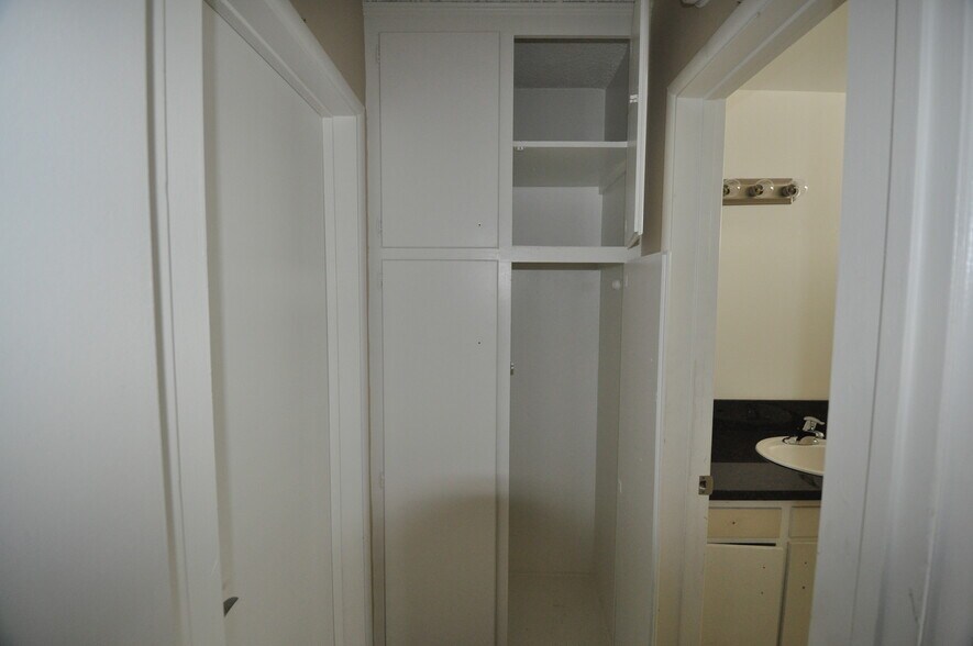 Building Photo - 4201 Arch Dr