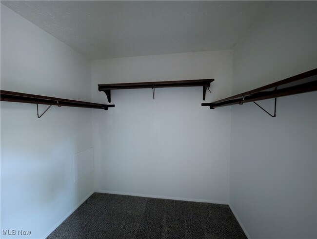 Building Photo - 595 Dayton St