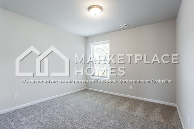 Building Photo - 227 W L Miller Dr