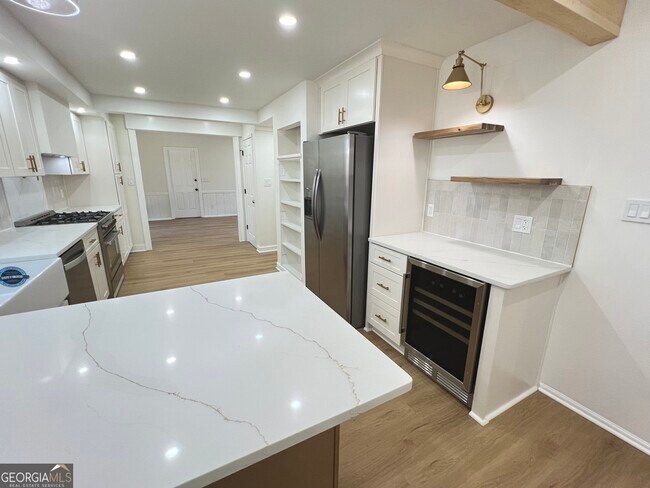 Building Photo - 2907 Clearbrook Dr