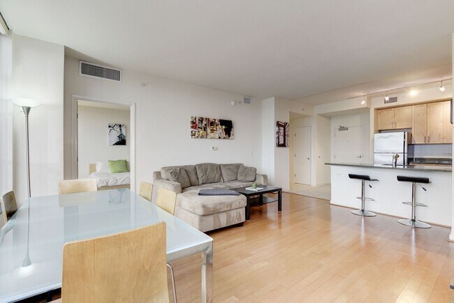 Building Photo - Luxurious Fully Furnished 2BR in the Heart of Mount Vernon Triangle!