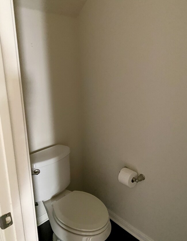 Building Photo - 2904 Tempe Dr