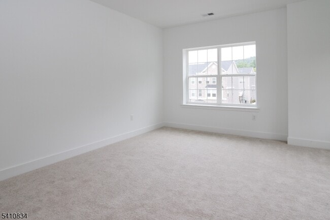 Building Photo - 71 Veterans Wy