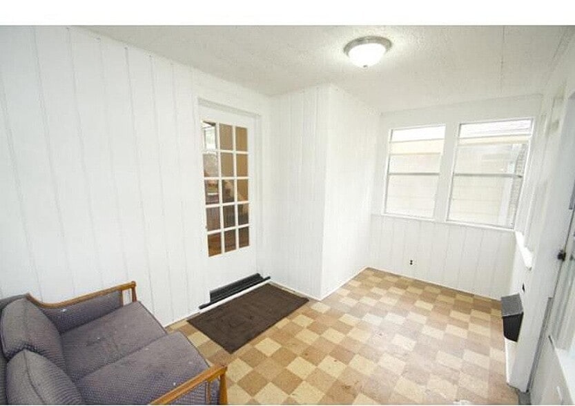 Patio - 1039 23rd Ave SE