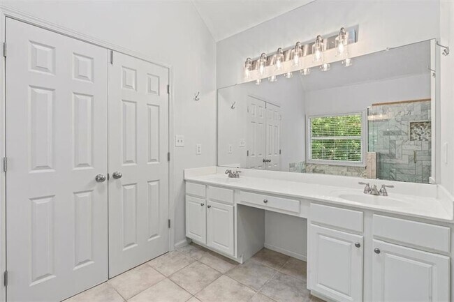 Building Photo - 3360 Pierce Arrow Cir