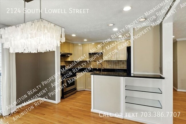 Building Photo - 2124 S Lowell St