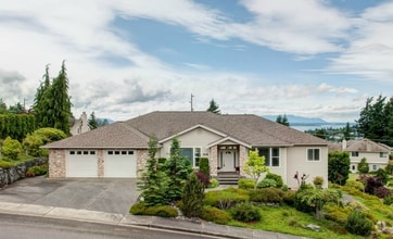 Building Photo - Beautiful 4 Bedroom Home