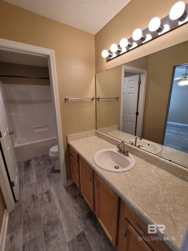 Building Photo - 22410 Beaver Creek Ln