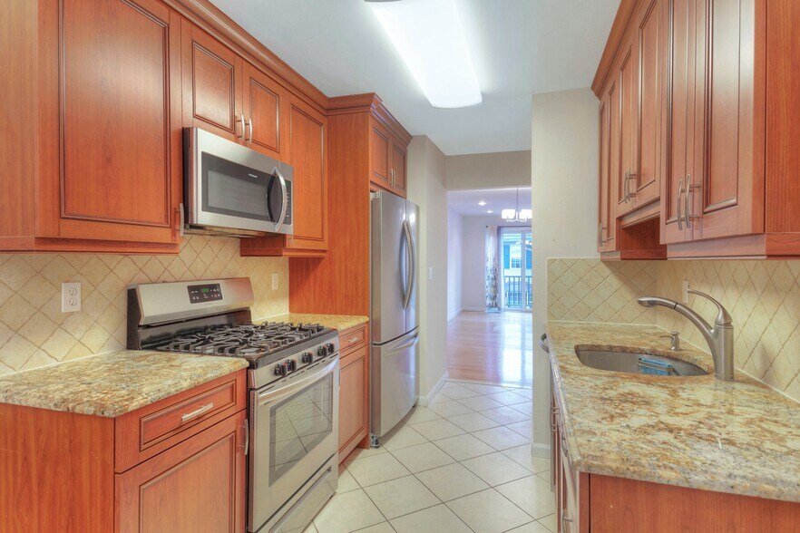 Building Photo - 124 Panorama Dr