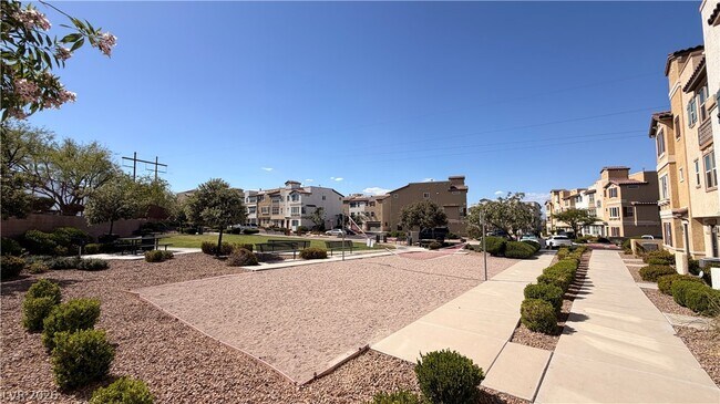 Building Photo - 61 Morning Mimosa Ct