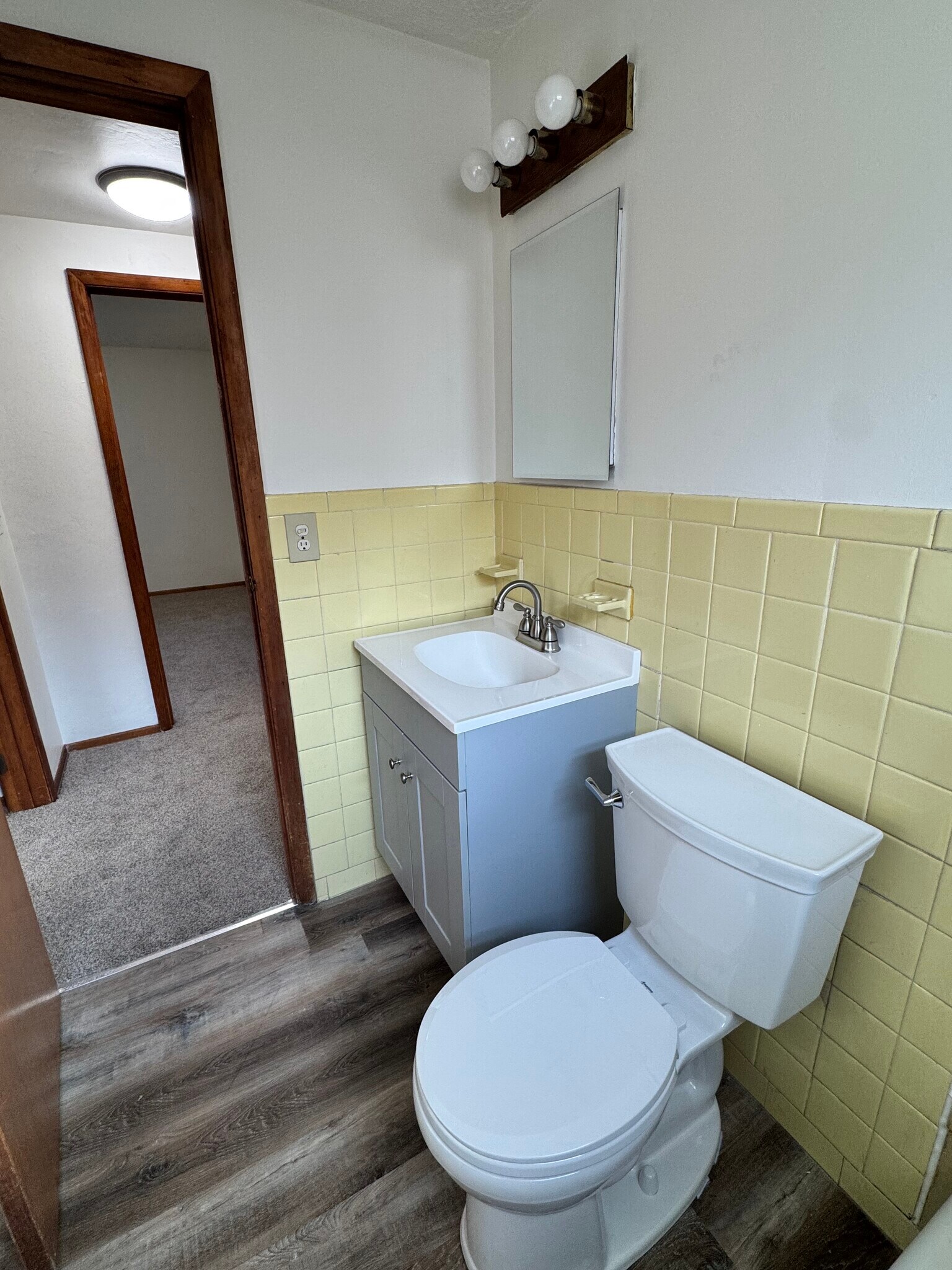 Building Photo - 351 N Balph Ave