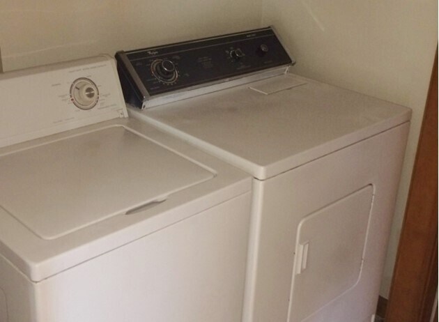 laundry - 28 Stockbridge St