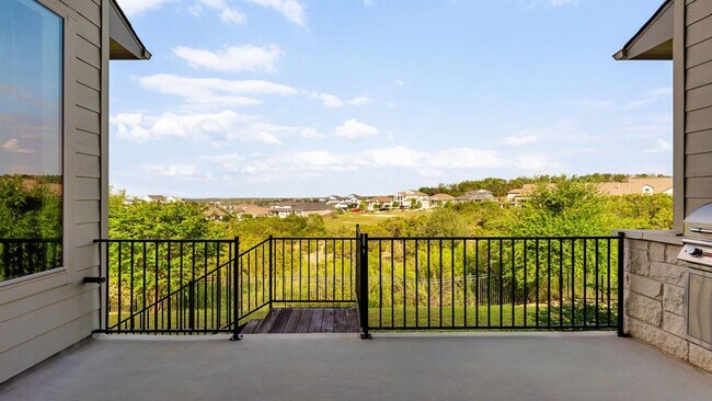 Building Photo - 595 Dayridge Dr