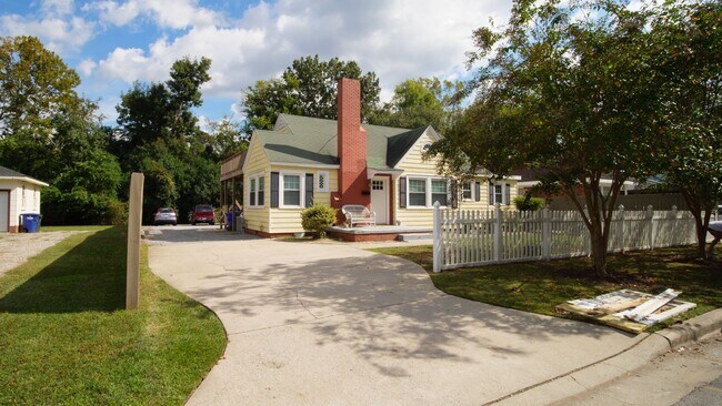 Building Photo - 114 Park Dr