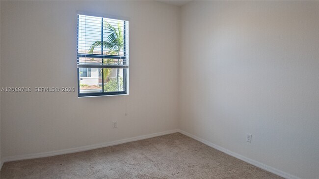 Building Photo - 1042 NW 33rd St