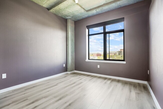 Building Photo - Large 2 Bedroom Loft in LoDo with Amazing ...