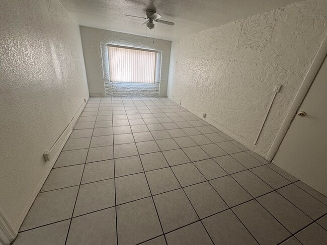 Building Photo - 5502 W Catalina Dr