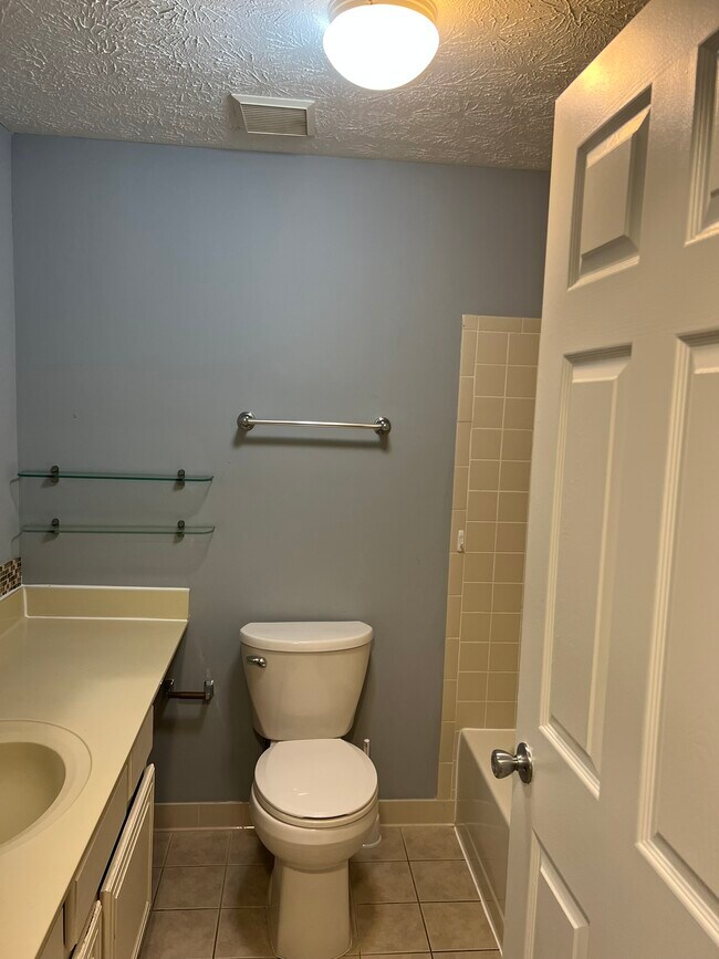 Building Photo - 13514 Steeplechase Dr