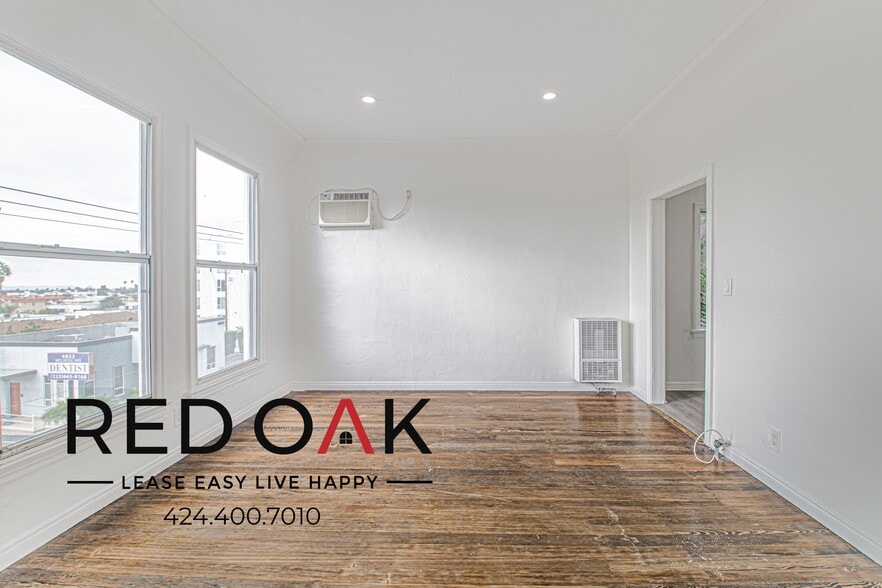 Building Photo - 4811 Melrose Ave