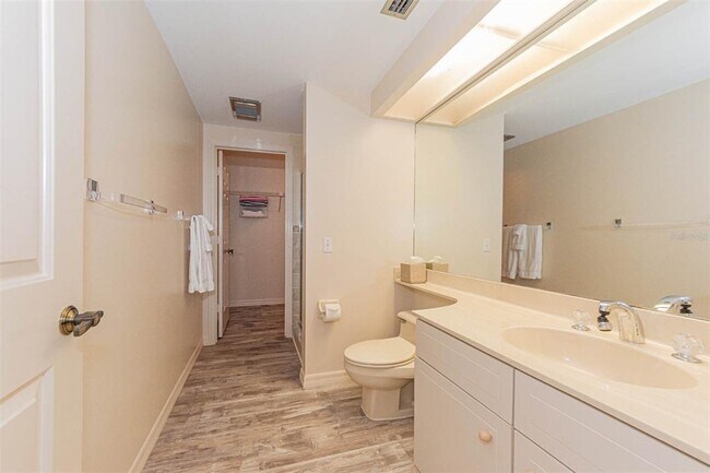 Building Photo - 5810 Jimmy Buffett Mem Hwy