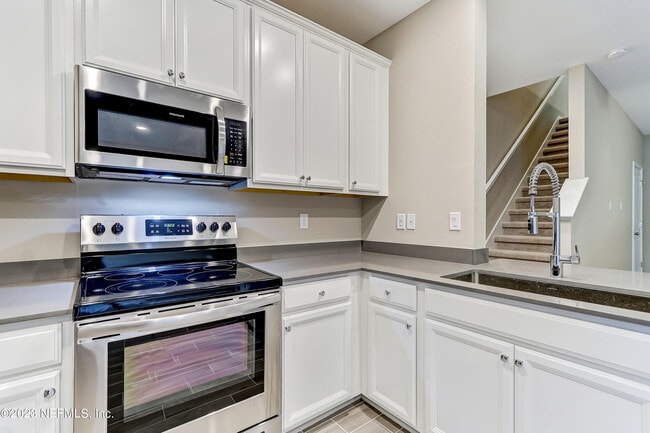 Building Photo - 2607 Sandy Dune Dr