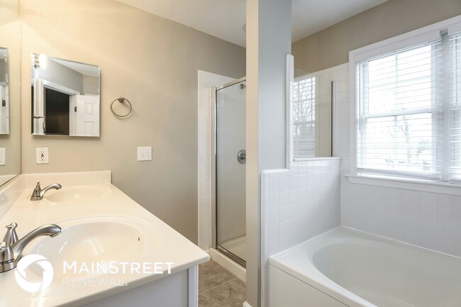 Building Photo - 4101 Auburn Hills Dr