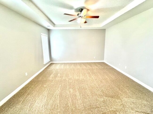 Building Photo - Now Leasing a 3-bedroom 2.5 bath home at S...