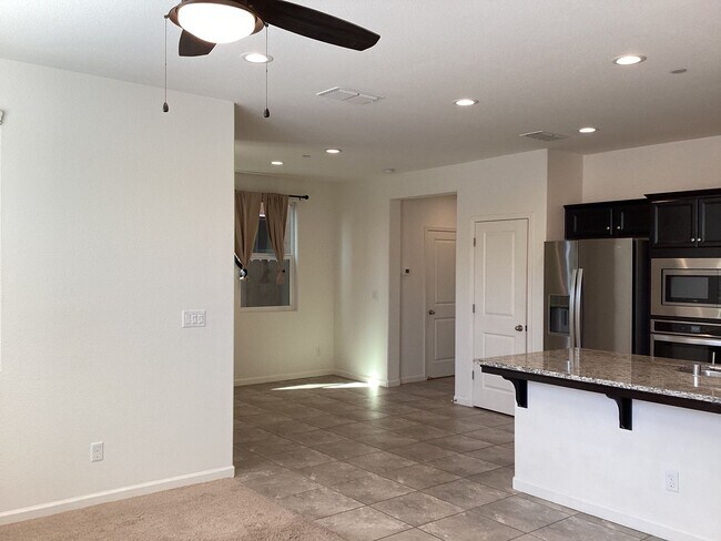 Building Photo - 229 Sunset Drive S