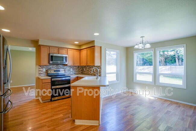 Building Photo - 2515 SE 173rd Pl