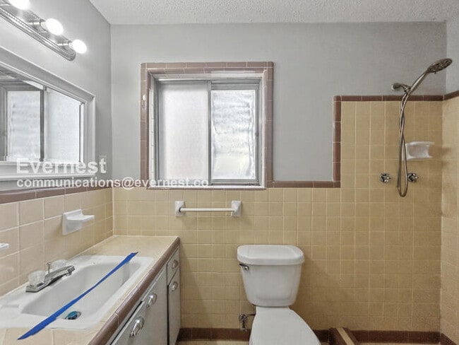 Building Photo - 3199 Gina Dr