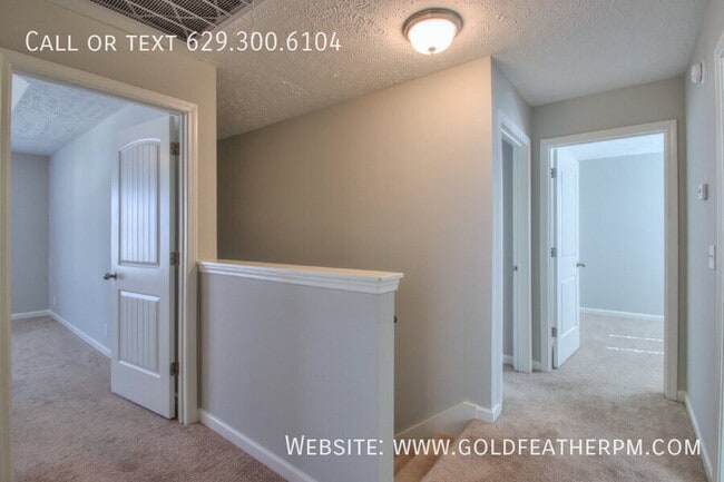 Building Photo - 3365 Tourmaline Dr