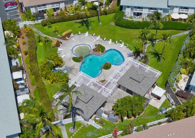 Building Photo - 75-6081 Alii Dr D201 - Alii Lani D201
