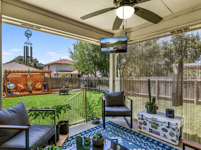 Building Photo - 1021 Doras Dr