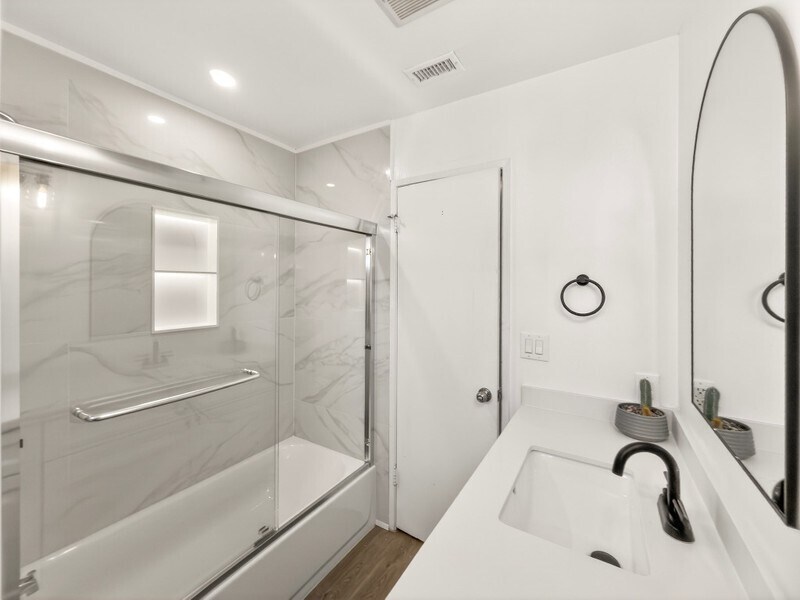 Building Photo - 13626 Cerise Ave