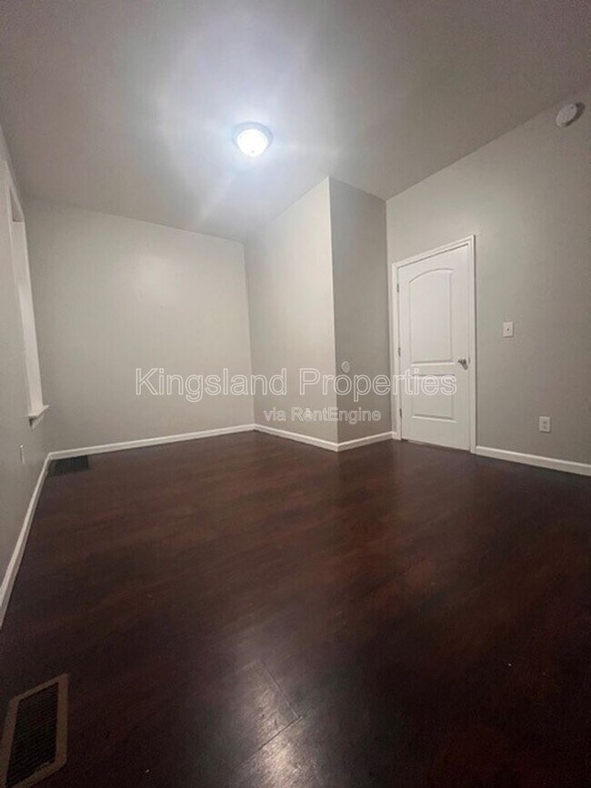 Building Photo - 3220 Nebraska Ave