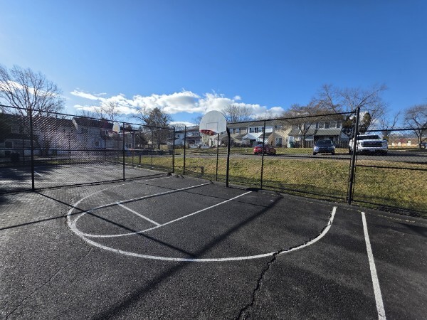 Building Photo - 163 Salem Rd