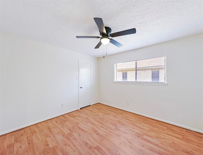 Building Photo - 14006 Briarworth Dr