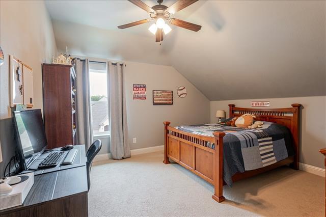 Building Photo - 560 Inwood St