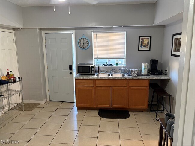 Building Photo - 3906 Memphis Ave