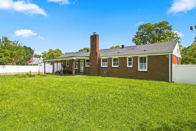 Building Photo - 122 Hammond Ave