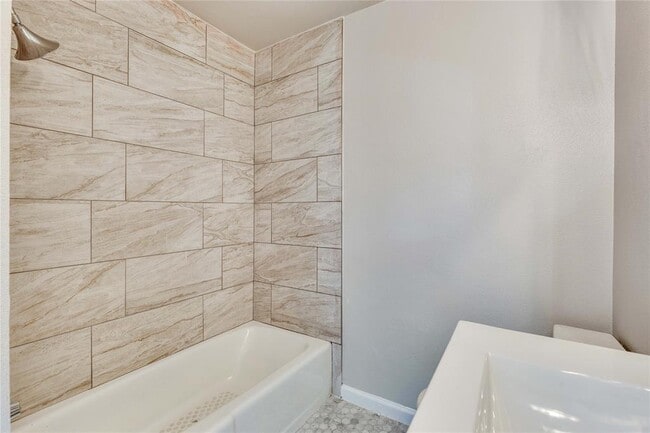 Building Photo - 8511 Fathom Cir
