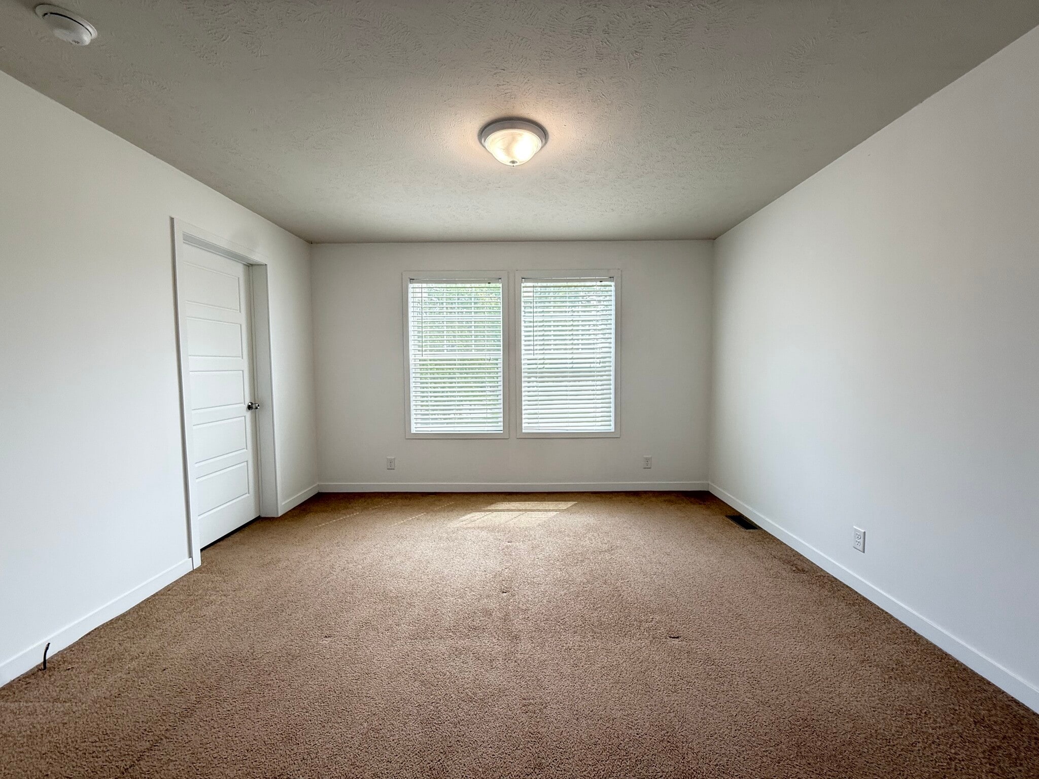 Building Photo - 2018 Lark Ln NW