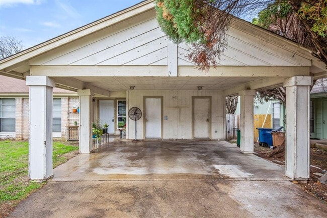 Building Photo - 10711 Lanshire Dr