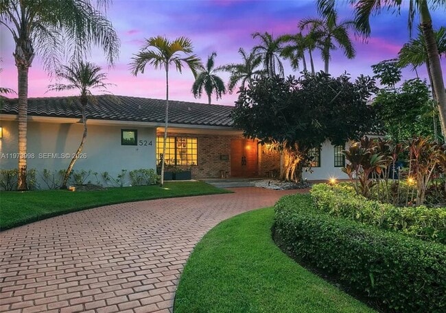 Building Photo - 524 Oleander Dr