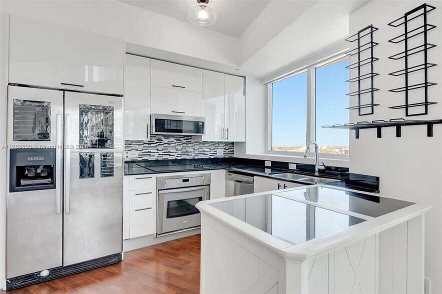 Building Photo - 60 SW 13th St