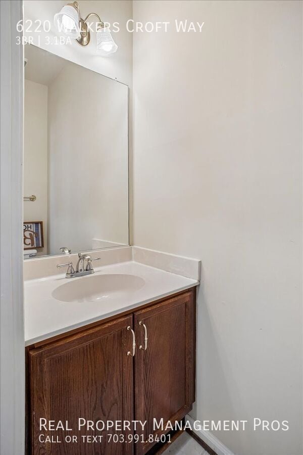 Building Photo - 6220 Walkers Croft Way